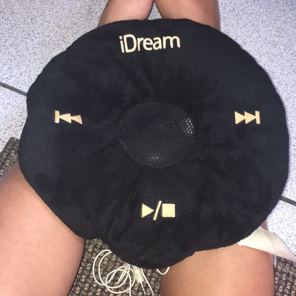 🖤💟🖤Black Pillow Speaker🖤💟🖤